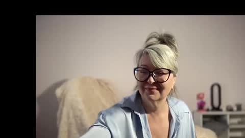 Charlotte online show from February 11, 3:52 am