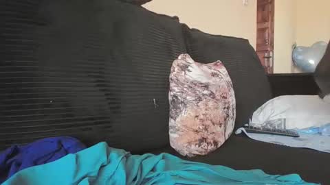 Snapshot of milky_mothernation chatting on October 10, 10:53 am milky_mothernation online show from October 10, 10:53 am