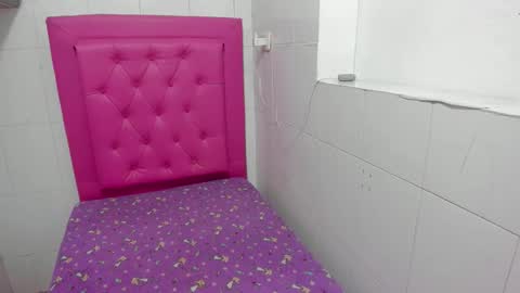 milkyway_18 online show from December 3, 12:46 am