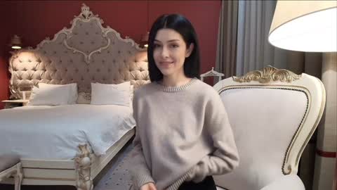 milla bella online show from February 2, 7:13 pm