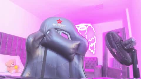 miller_silvana online show from February 16, 12:16 pm