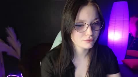 Millie online show from March 7, 1:20 am