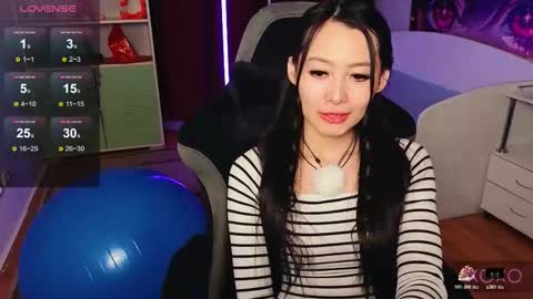 milly__foxy online show from February 22, 12:39 pm