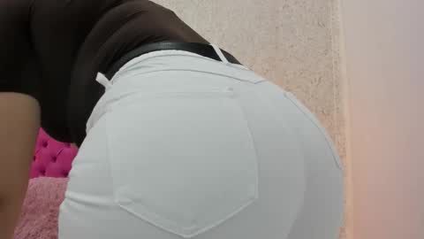 Milu Gomez online show from February 26, 11:31 am