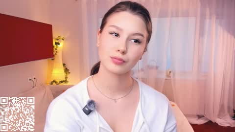 Mindi online show from October 24, 7:37 am