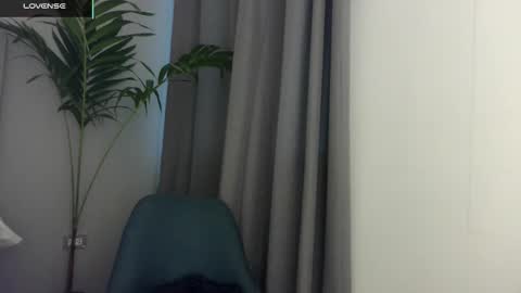 Snapshot of minikunis chatting on October 20, 11:19 pm Mini Mila Kunis ft Ashton Katchero. Follow me to stay in touch online show from October 20, 11:19 pm