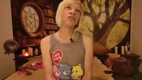 Tessa Rae online show from July 6, 1:16 pm