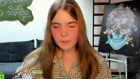 miraa_bloom online show from March 31, 3:01 pm