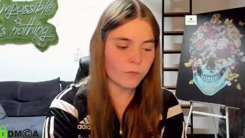 miraa_bloom online show from April 16, 3:33 pm