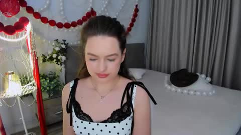 Emma online show from March 22, 10:10 am