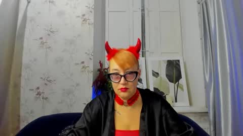 mirandagill online show from December 11, 9:30 am