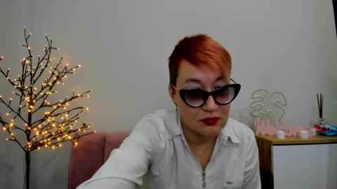 mirandagill online show from February 21, 9:12 am