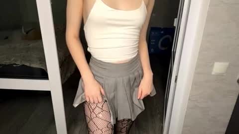 Molly online show from November 13, 5:45 pm