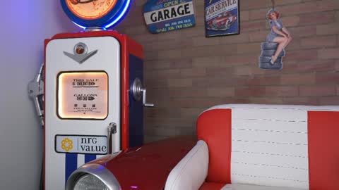 Sabrina online show from April 6, 6:09 pm