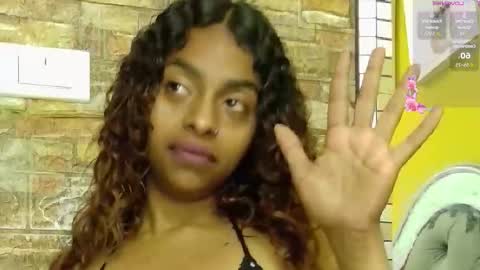 miss__smith_ online show from November 17, 6:52 pm