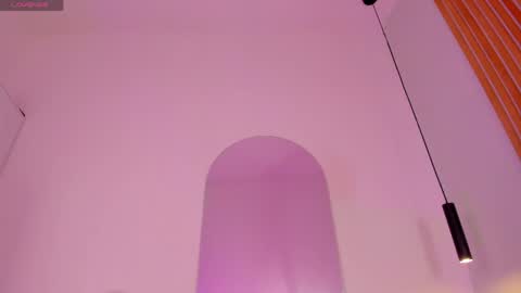 Amber  online show from April 10, 6:30 am