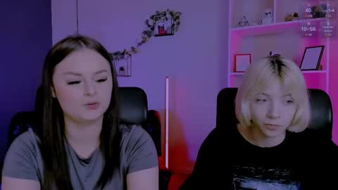 miss_courtney online show from April 14, 8:47 am