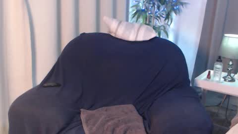 Miss EVA  Email misseva123xxx online show from December 1, 5:22 am