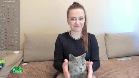 Kitty online show from April 12, 2:47 am