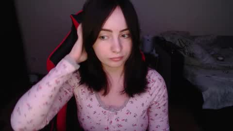 miss_laralynne online show from November 1, 5:50 pm