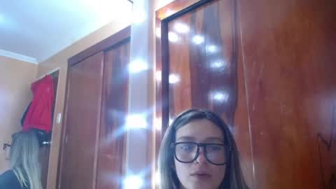 lilieth  online show from May 22, 3:32 pm