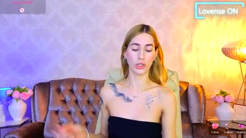   online show from November 5, 7:02 am