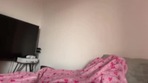 Ameliahs online show from October 8, 1:37 pm