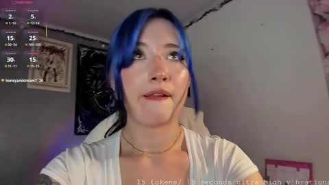 Snapshot of missdomino_ chatting on September 19, 2:54 am valentina online show from September 19, 2:54 am