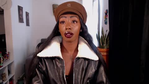 Emilie Diaz online show from April 7, 4:20 pm