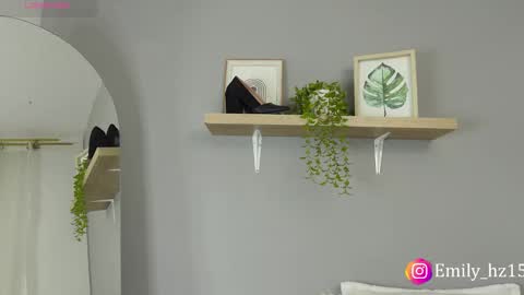 Snapshot of missemily_11 chatting on September 15, 9:50 am Yuliana online show from September 15, 9:50 am