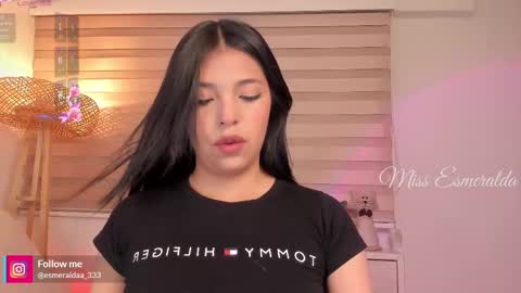Snapshot of missesmeralda chatting on September 22, 10:08 pm Julieta Arboleda but i like call me esme online show from September 22, 10:08 pm