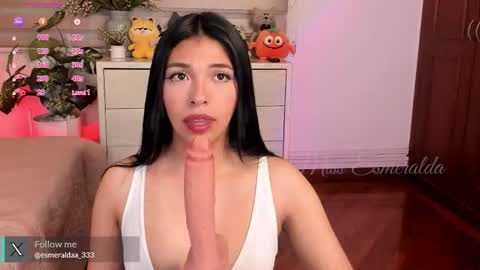 Snapshot of missesmeralda chatting on October 20, 9:51 pm Julieta Arboleda but i like call me esme online show from October 20, 9:51 pm