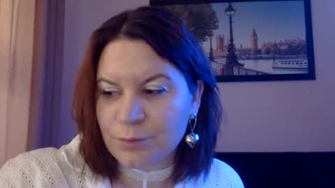 missis_laura online show from February 13, 2:30 pm