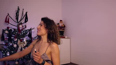 Lullu online show from December 23, 9:38 am