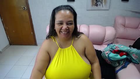 Snapshot of misspenelopenipples chatting on October 21, 11:58 am Penelope online show from October 21, 11:58 am