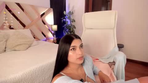 Snapshot of missthailand_ chatting on September 22, 12:14 pm Fernanda Davila online show from September 22, 12:14 pm