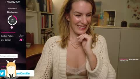Snapshot of misstheacamille chatting on January 28, 1:29 am MissThea online show from January 28, 1:29 am