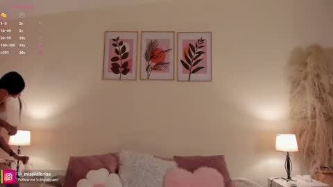 Valeria Davila online show from April 9, 12:43 pm