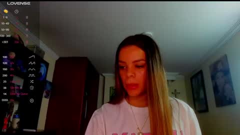 missvalery1 online show from June 18, 11:09 pm