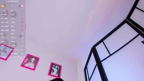 Pau OFmissweetpeach online show from March 5, 1:01 am