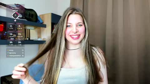 Anya online show from May 2, 7:06 pm