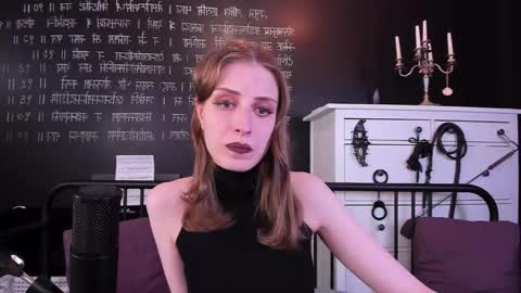 Snapshot of mistress_marlene chatting on January 18, 12:26 pm Mistress Marlene online show from January 18, 12:26 pm
