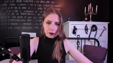 Snapshot of mistress_marlene chatting on September 16, 9:28 am Mistress Marlene online show from September 16, 9:28 am