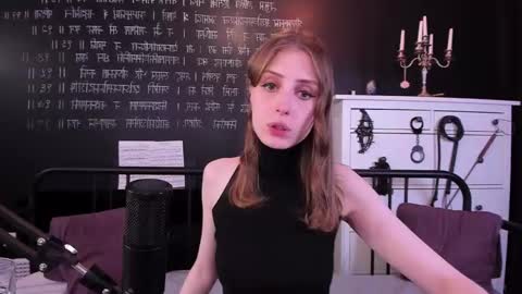 Snapshot of mistress_marlene chatting on February 24, 3:42 pm Mistress Marlene online show from February 24, 3:42 pm