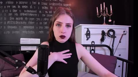 Snapshot of mistress_marlene chatting on October 12, 9:44 am Mistress Marlene online show from October 12, 9:44 am