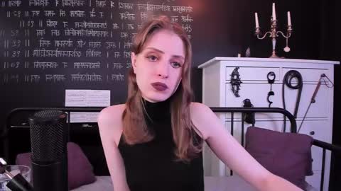 Snapshot of mistress_marlene chatting on February 15, 12:01 pm Mistress Marlene online show from February 15, 12:01 pm