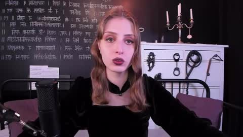 Snapshot of mistress_marlene chatting on February 7, 11:34 am Mistress Marlene online show from February 7, 11:34 am