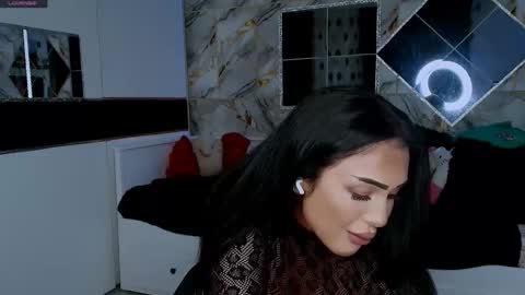 Snapshot of mistress_meryem chatting on September 12, 11:23 pm mistress_meryem online show from September 12, 11:23 pm