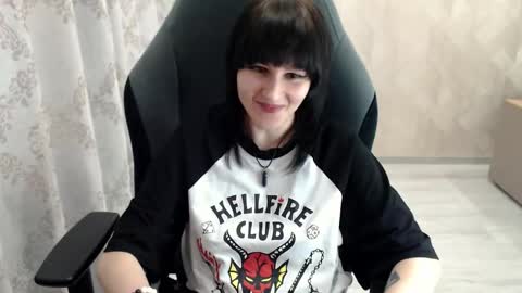 Snapshot of misty_dark chatting on October 22, 10:09 am misty_dark online show from October 22, 10:09 am