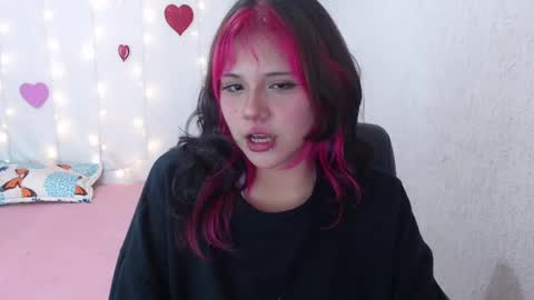 mixie_cute online show from February 18, 7:54 pm